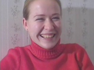Seksi Nicole aniston je pozirala je gola u bazenu.
